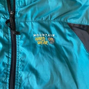 Women’s size small mountain hardwear jacket